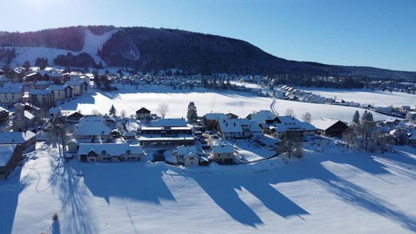 Gîte pour 4 personnes, avec terrasse et vue à Les Hôpitaux-Neufs - 2