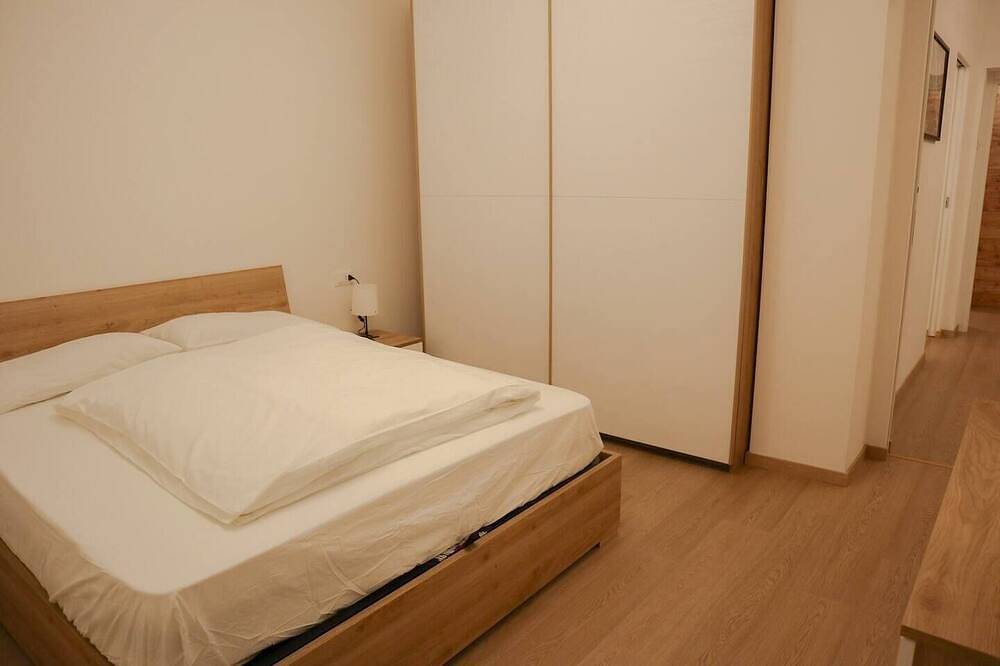 Ganze Wohnung, Apartment Cervo Felice, in the center of Belluno with parking and private garden in Belluno, Schiaragruppe