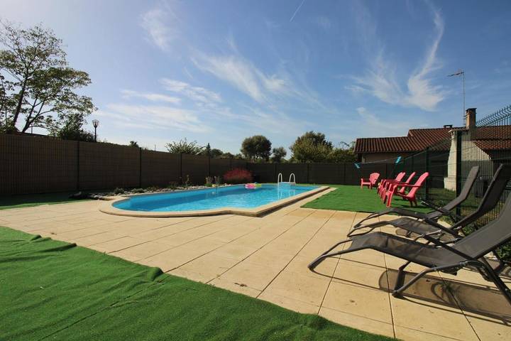 Location de vacances pour 12 personnes, avec jardin et piscine à Lectoure - 2