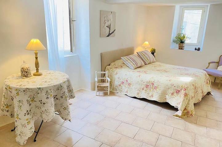 Location de vacances pour 6 personnes, avec terrasse, animaux acceptés à Oupia - 3