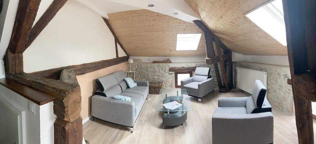 Gîte pour 4 personnes, avec piscine, animaux acceptés dans l' Isère - 3