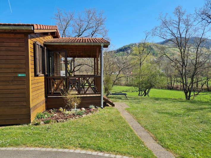 Location de vacances pour 4 personnes, avec vue ainsi que piscine et terrasse à Ranspach - 2