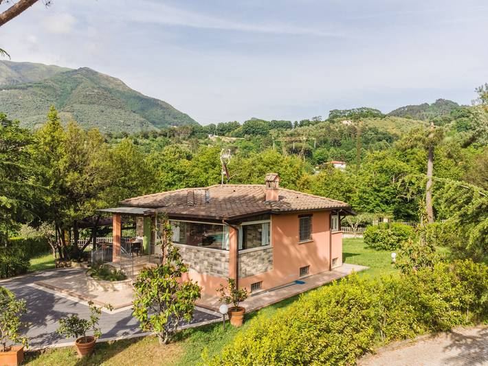 Location de vacances pour 6 personnes, avec vue et jardin à Camaiore - 2