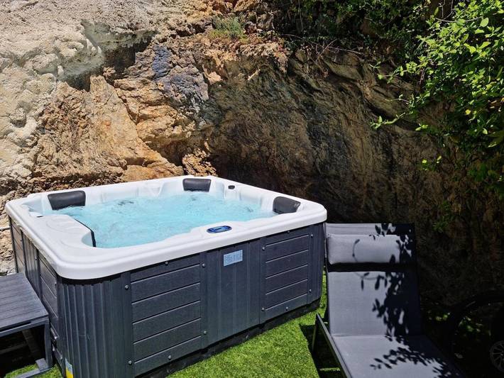 Location de vacances pour 4 personnes, avec Jacuzzi à Villeneuve-d'Allier
