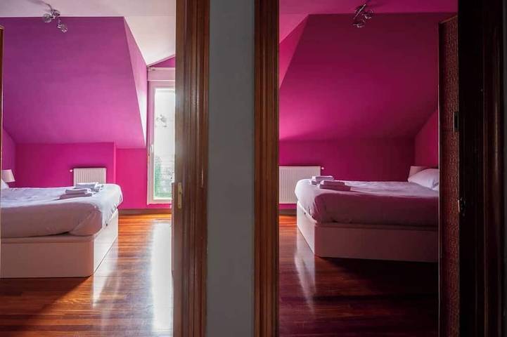 Ganze Wohnung, Chalet adosado con piscina terraza y garaje in Castro Urdiales (Kantabrien), Castro-Urdiales