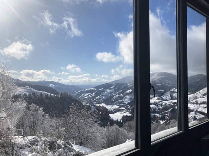 Gîte pour 14 personnes, adapté aux familles à Saint-Jacques-des-Blats - 2