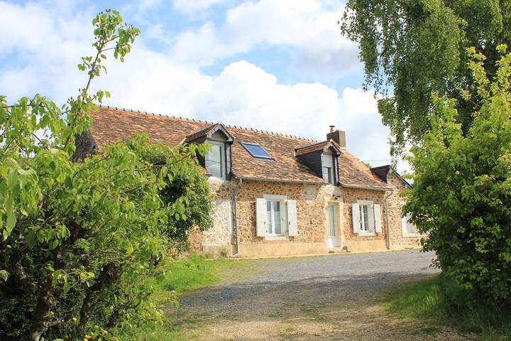 Gîte pour 15 personnes, avec jardin à Saint-Denis-d'Orques