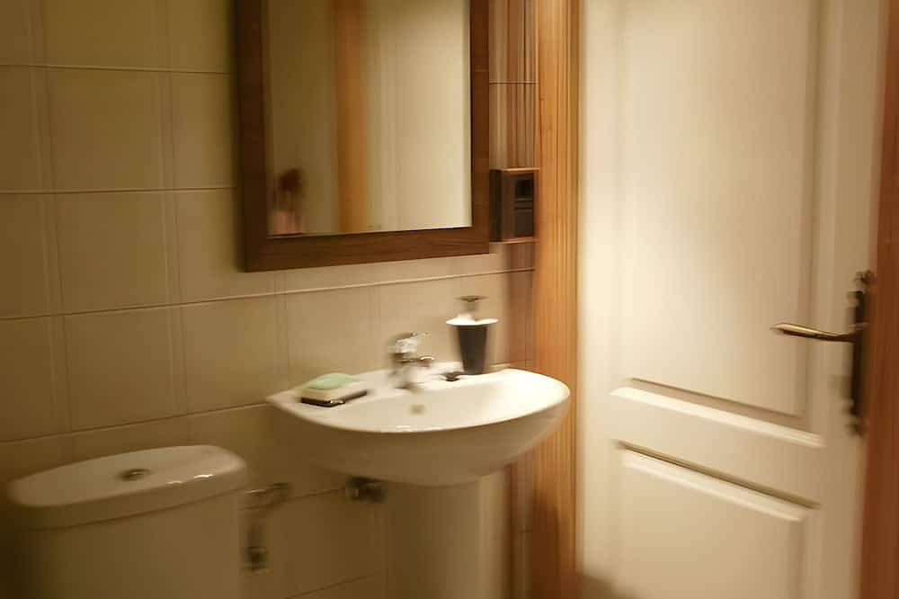 Casa rural 'El Mirador De La Pola Nava' con vistas a la montaña in Nava, Provincia de Asturias