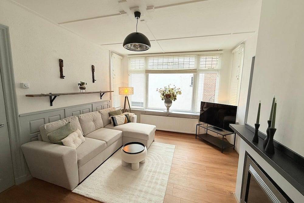 Charming 1-bedroom house in delightful Apeldoorn with Wifi in Apeldoorn, Veluwe