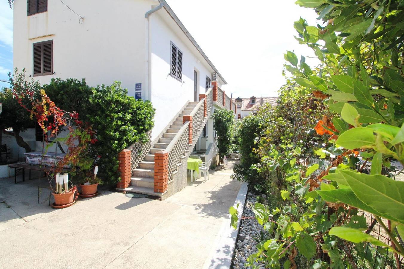 Ganze Ferienwohnung, Charmante Ferienwohnung in Baška mit Eigener Terrasse in Baska, Krk