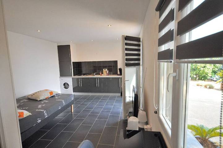 Gîte pour 2 personnes, avec terrasse et jardin à Bastia - 2