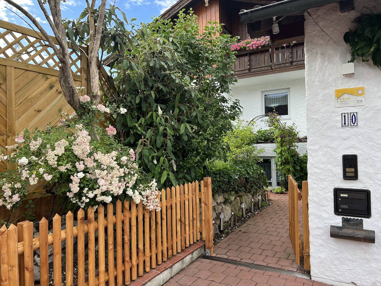 Ganze Ferienwohnung, Ferienwohnungen Christoph in der Edelweißstraße - Ferienwohnung Edelweiß, für 3 Personen, 40 qm, Terrasse in Pfaffing, Landkreis Rosenheim