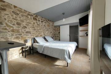 B&b for 2 People in Le Poiré-sur-Vie, La Roche-sur-Yon region, Photo 1