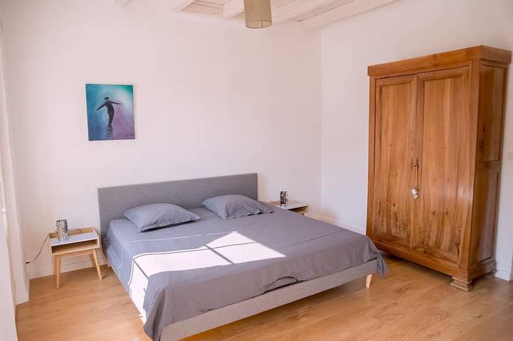 Location de vacances pour 19 personnes, avec jardin à Chermignac - 4