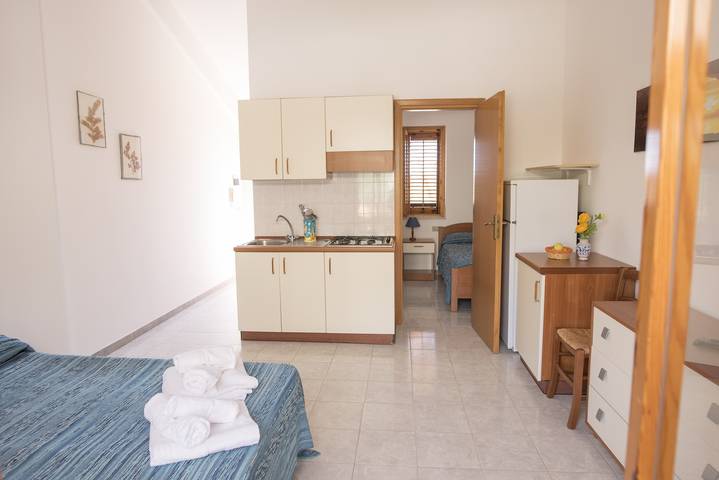 Apartamento entero, Cadoro Case Vacanza 3 camas con balcón, wifi, autoservicio, a 190 metros del mar in Localita Rogana, Sciacca