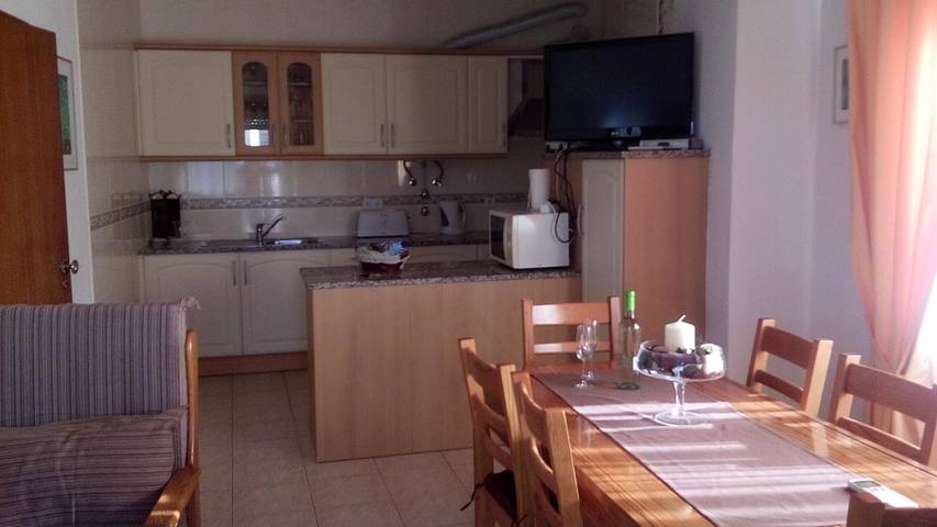 Gîte pour 4 personnes, avec terrasse à Alvor - 4