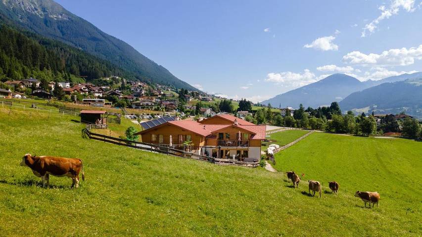 Ferienwohnung für 5 Personen, mit Balkon und Terrasse sowie Garten und Sauna