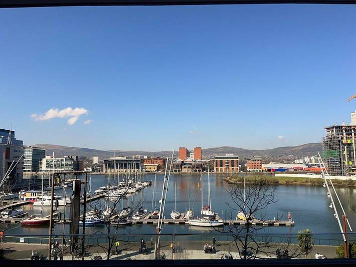 Apartamento para 4 personas, con balcón además de vistas y vistas al lago en Belfast