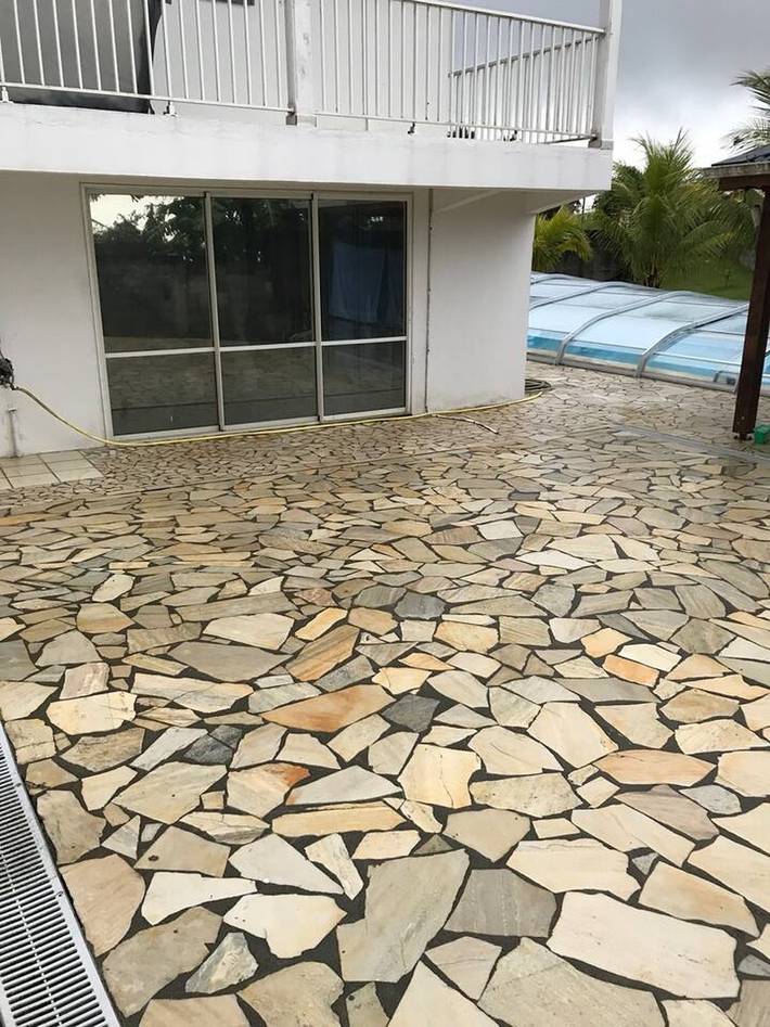 Gîte pour 4 personnes, avec piscine et terrasse à Sainte-Rose - 2