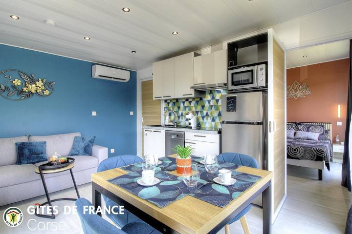 Gîte pour 4 personnes, avec Terrasse ainsi que Jardin et Vue à Sarrola-Carcopino - 4