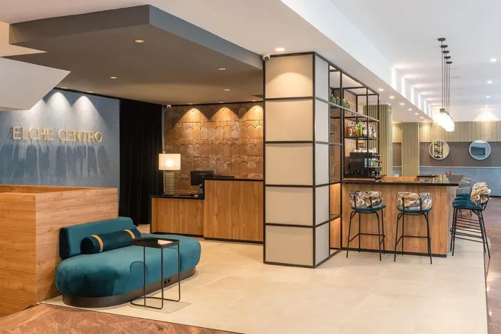 Hotel para 3 personas - 1