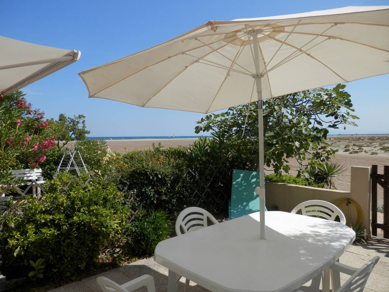 Ganze Wohnung, Direkter Strandzugang - 2-Zi mit Pool & Parkplatz in Gruissan in Gruissan (Ville), Gruissan