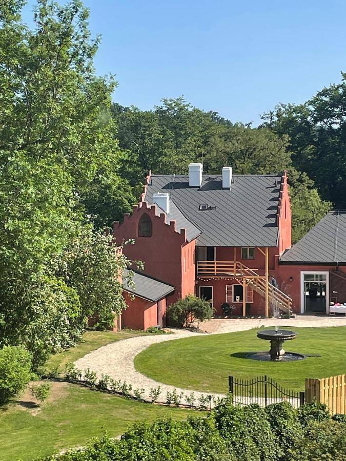 Location de vacances pour 2 personnes, avec terrasse et jardin, animaux acceptés dans Sedlčany