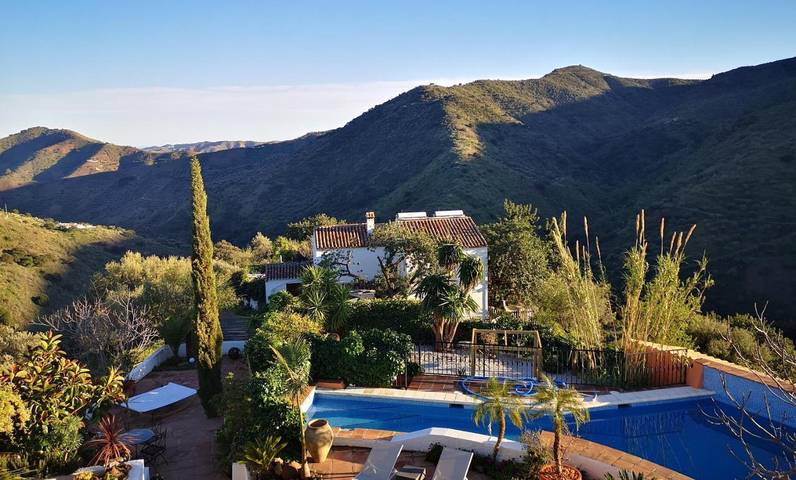 Casa rural para 2 personas, con Jacuzzi y Terraza además de Jardín y Piscina en Comares - 3