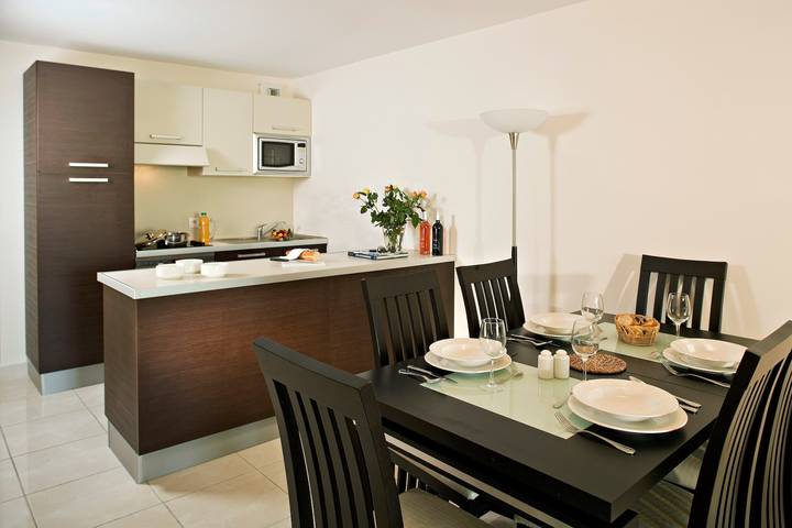 Gîte pour 4 personnes, avec piscine et balcon dans Port de Cannes Marina - 3