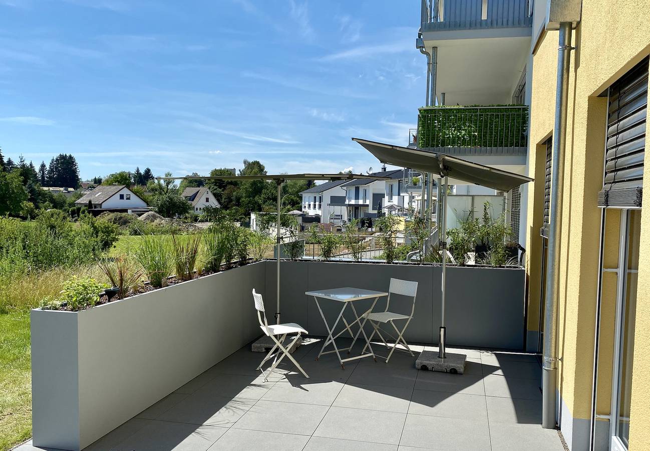 Ganze Ferienwohnung, Blickinsgruen - Ferienwohnung mit 80qm, 1 Schlafzimmer, max. 2 Personen + Kleinkind in Friedrichshafen, Region Bodensee-Oberschwaben