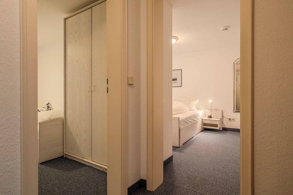 Ganze Wohnung, Ferienwohnung \"Hasenkuhle App. 1\" in Wenningstedt, Sylt