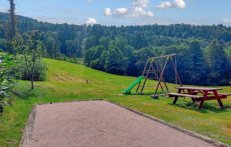 Location de vacances pour 4 personnes, avec terrasse et jardin à Le Ménil - 3