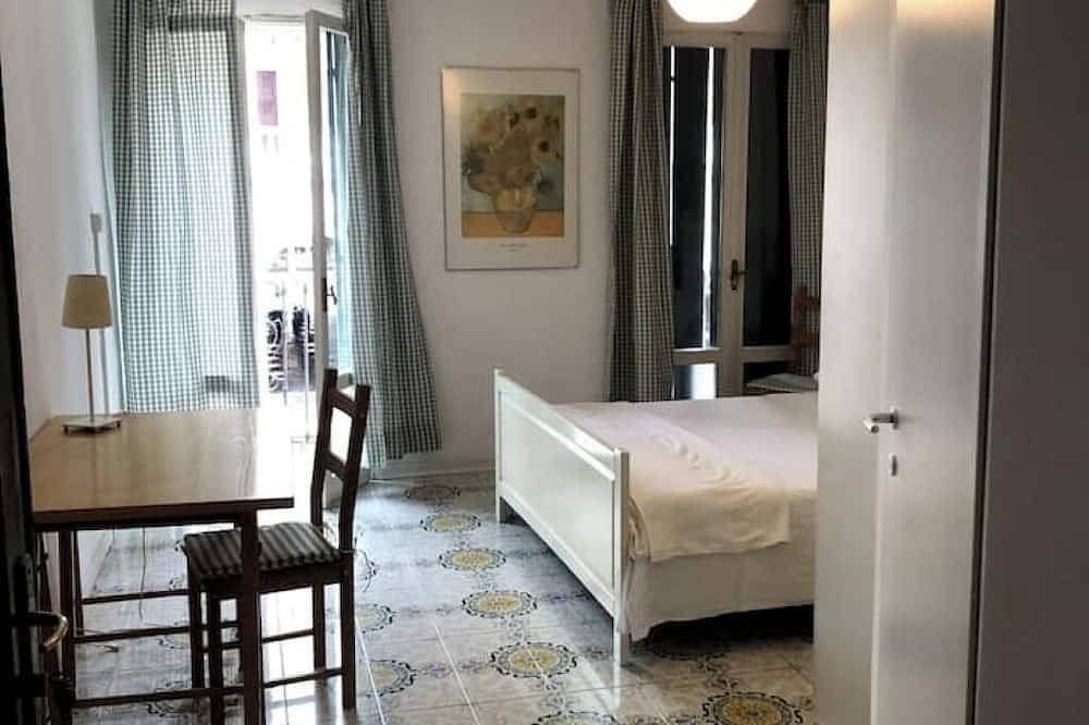 Room with private bathroom and stunning views in the heart of Vicenza in Vicenza, Vicenza Province