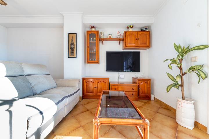 Apartamento entero, Apartamento vacacional 'Mar Báltico' cerca de la playa con vistas al mar in Torrevieja Centro, Torrevieja