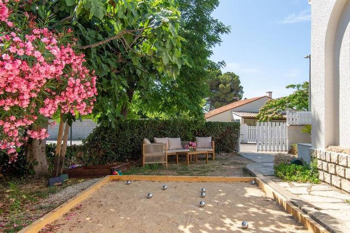 Villa pour 11 personnes, avec vue ainsi que piscine et jardin à Frontignan - 4