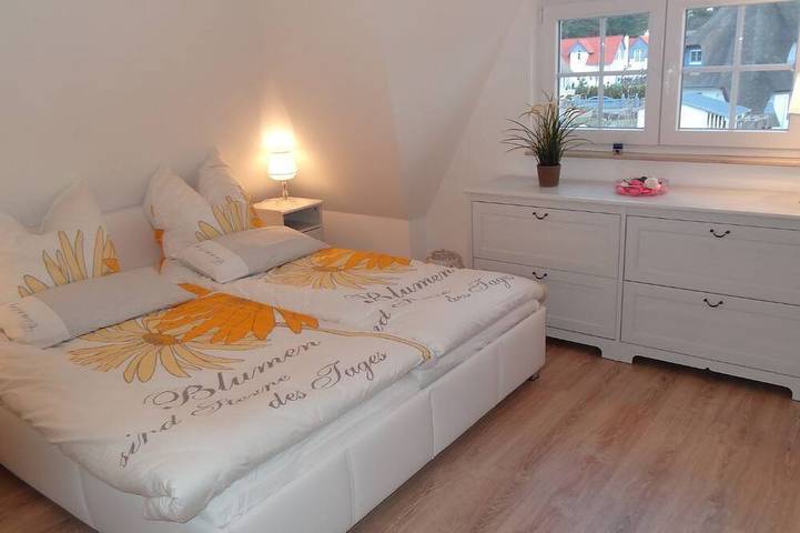 Ferienhaus für 4 Personen, mit Garten und Sauna sowie Pool und Terrasse in Peenemünde - 2