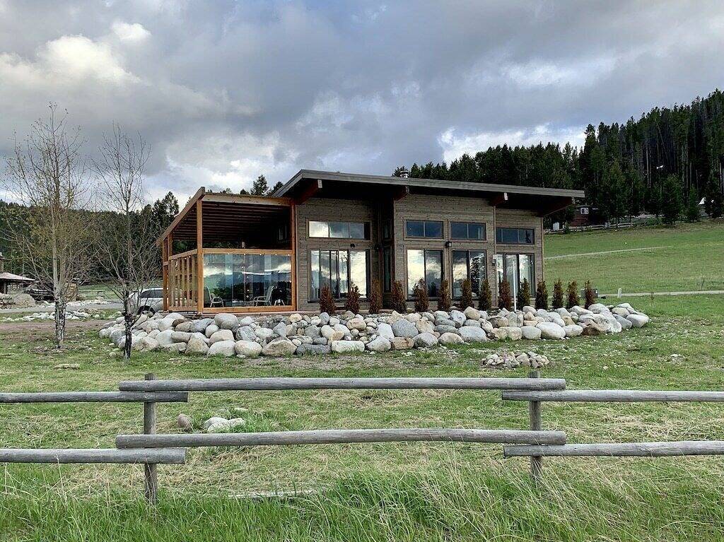 Lake house getaway on Georgetown Lake. in Granite County