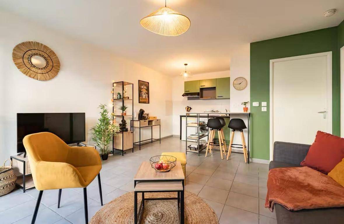 Appartement entier, Confort et calme en rez-de-chaussée in Villeneuve-Tolosane, Toulouse et ses environs