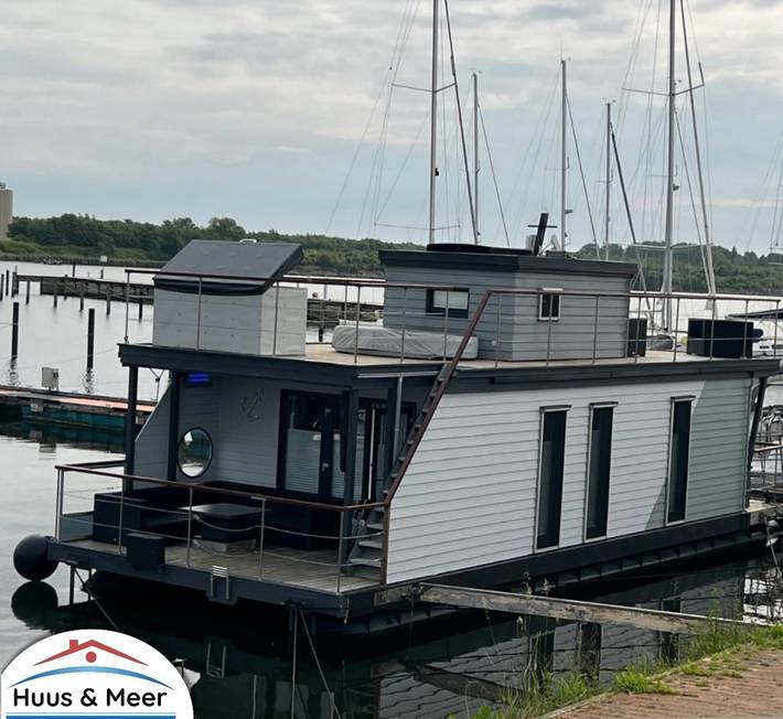 Hausboot für 4 Personen, mit Ausblick und Terrasse in Schleswig-Holstein
