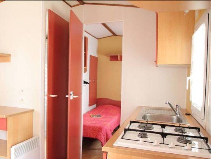 Camping Les Alouettes - Mobilheim 5 personen - Wirtschaftlich in La Chaize-Giraud, Loire-Tal