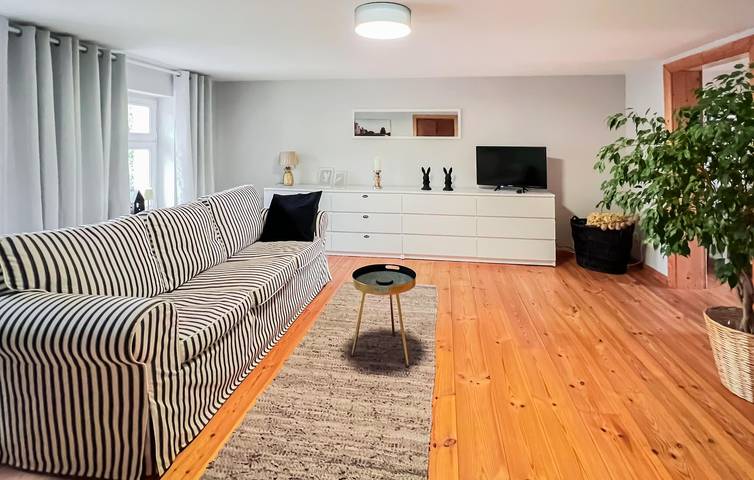 Ganze Ferienwohnung, Gartenappartement mit Parkplatz, Kochnische, Blick auf Rheinsberg in Rheinsberger See, Rheinsberg