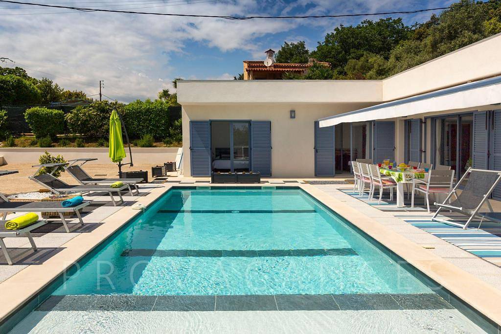 Beautiful modern holiday house with pool in Vence in Vence (Alpes Marítimos), Region de Cannes