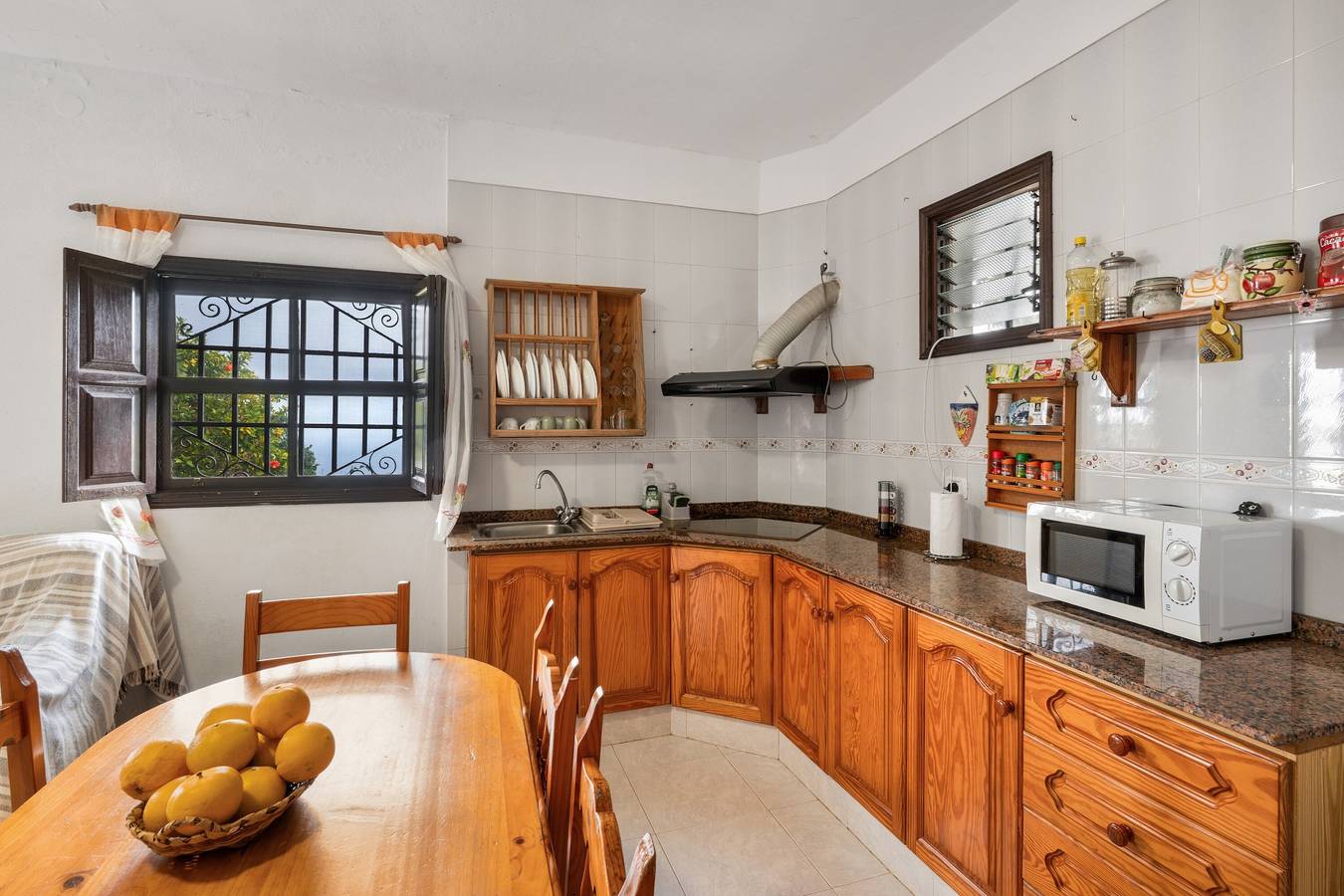 Casa Vacacional 'María José' con Vistas a la Montaña, Terraza Privada y Wi-Fi in El Granel, Puntallana