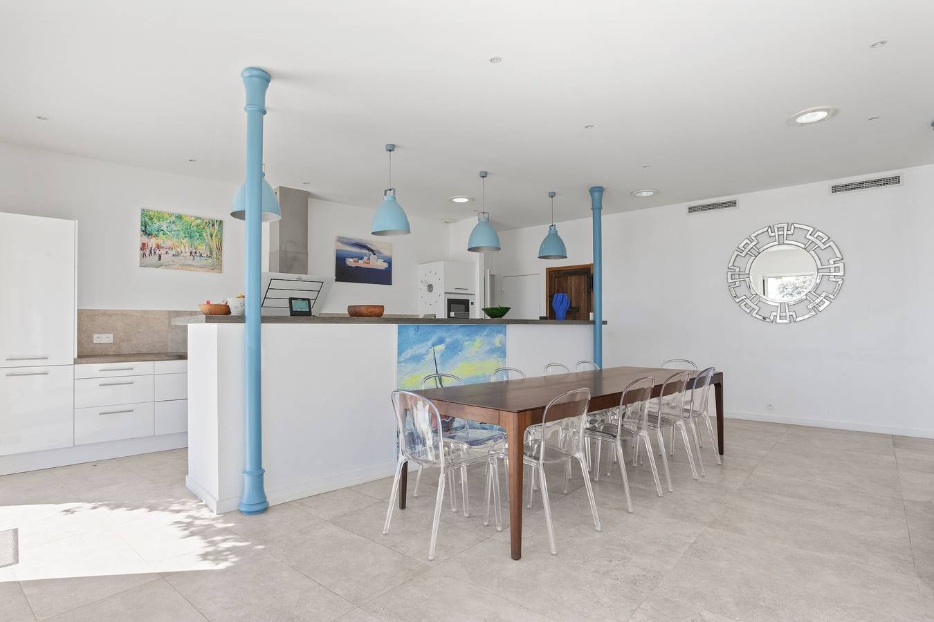 Villa with Stunning Views of the Gulf of Saint-Tropez, Beach 200 m Away in Sainte-Maxime, Mediterranean Coast (France)