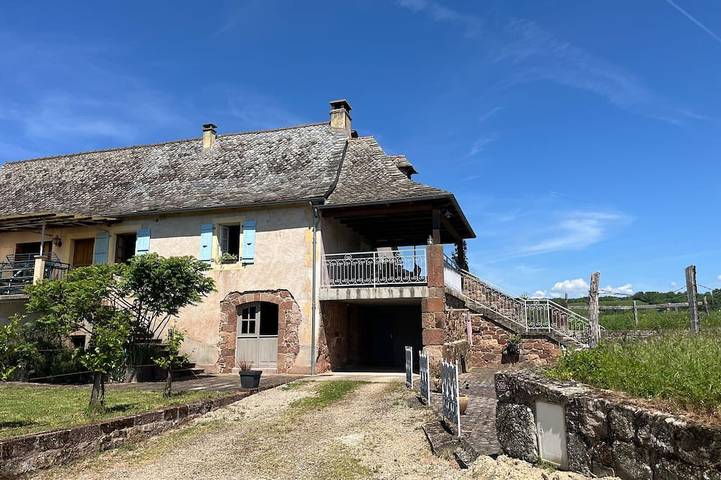 Location de vacances pour 4 personnes, avec Balcon et Piscine à Nauviale