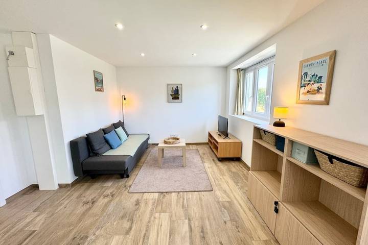 Ganze Wohnung, Ferienwohnung für 2 Personen mit Balkon in Larmor-Plage, Côte des Mégalithes