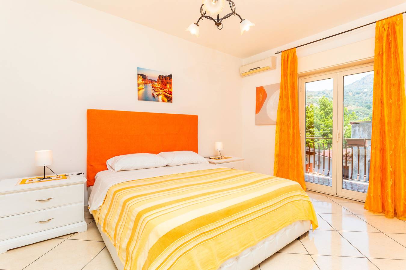 Ganze Wohnung, Ferienwohnung 'Da Lorenzo Alcantara' mit Bergblick und Wi-Fi in Gaggi, Messina Provinz