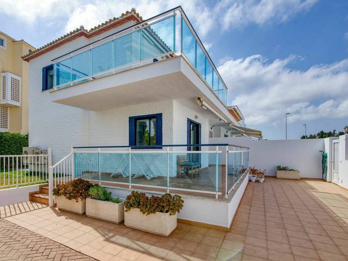 Ferienhaus für 6 Personen, mit Terrasse und Pool in Dénia - 2
