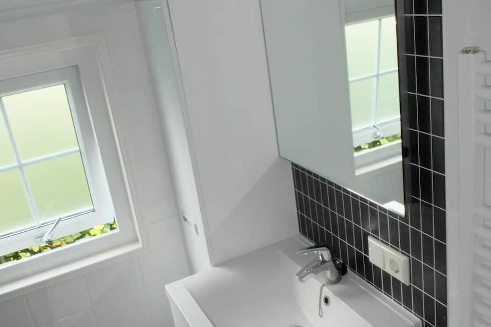 Wunderschöne Strandhütte auf dem Campingplatz Julianahoeve, 300 Meter vom Strand entfernt in Renesse Strand, Renesse