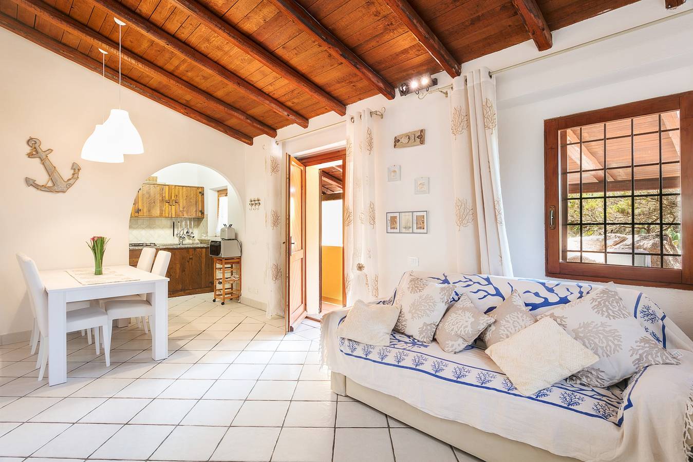 Cabaña cerca de la playa con jardín y terraza in Baja Sardinia, Arzachena